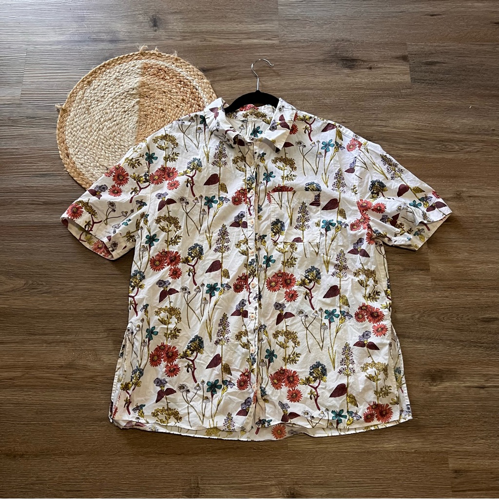Anthropologie Floral Print Short Sleeve Button Down Shirt